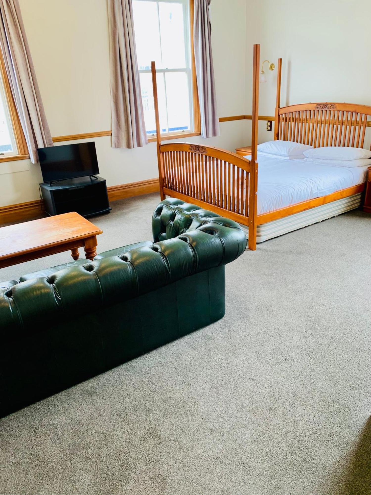 Shepherds Arms Hotel Веллингтон Экстерьер фото
